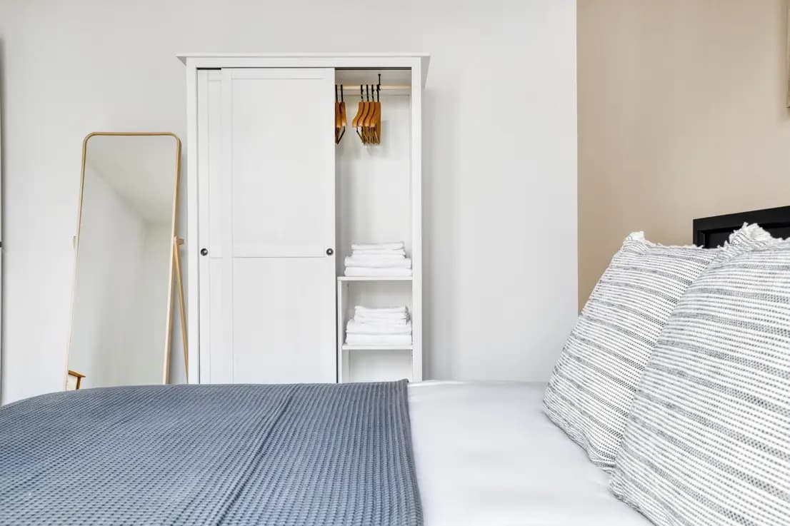 propertyImage