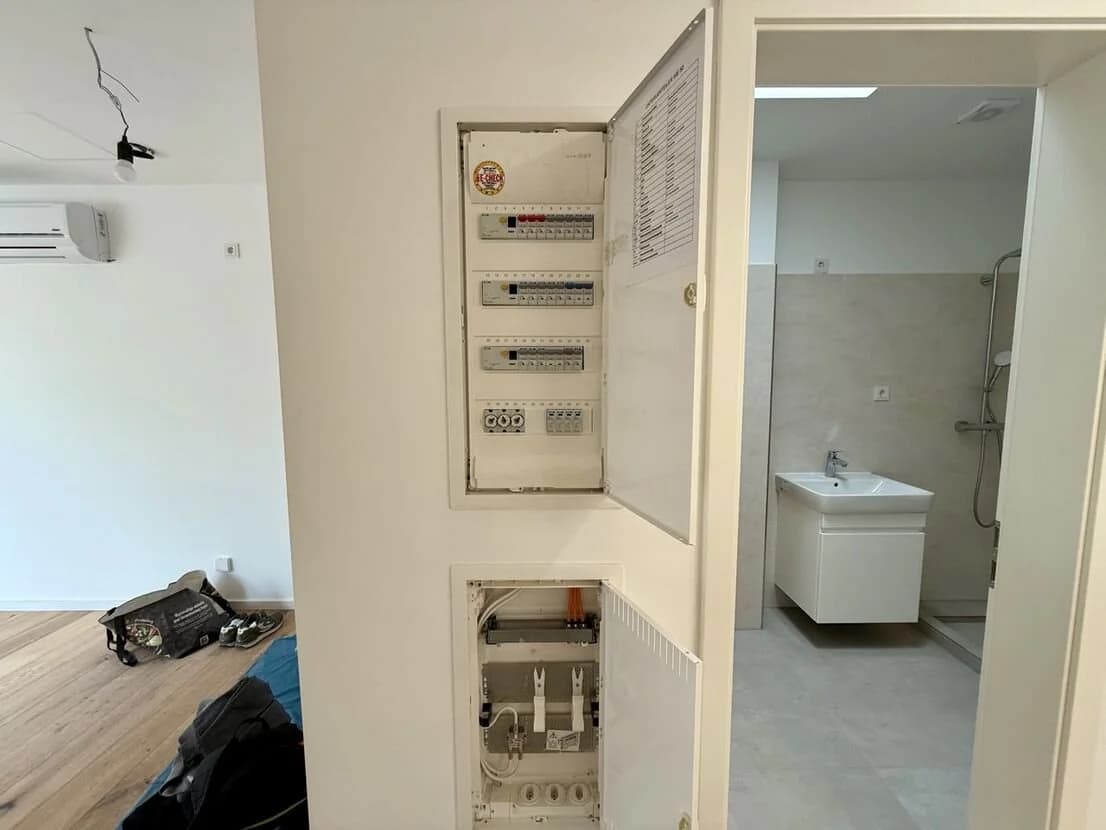 propertyImage