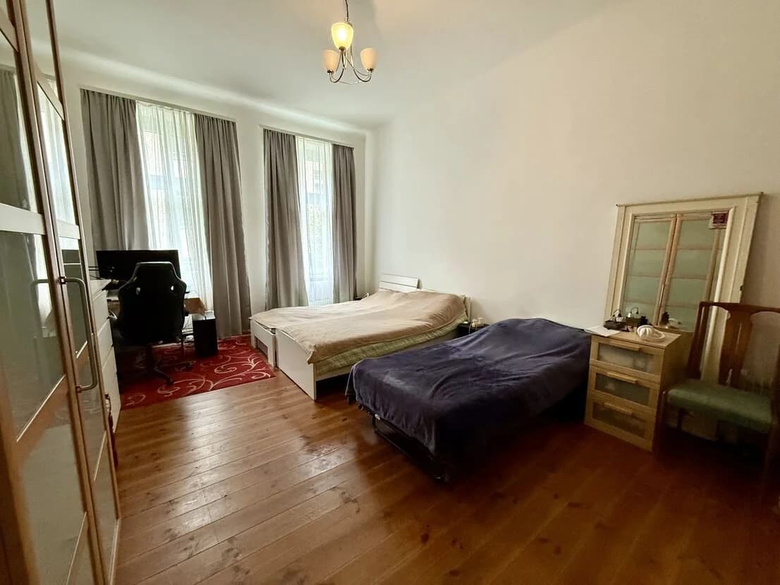 propertyImage
