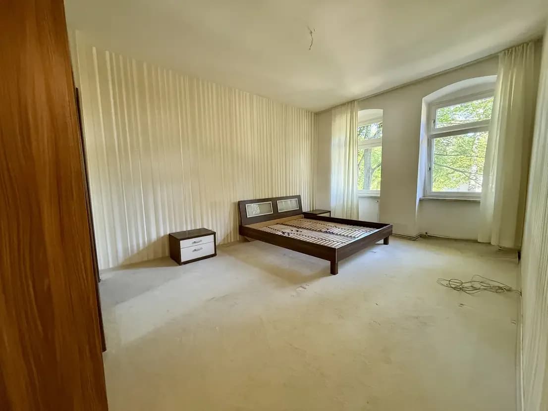 propertyImage