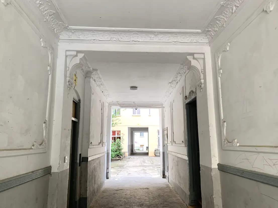 propertyImage