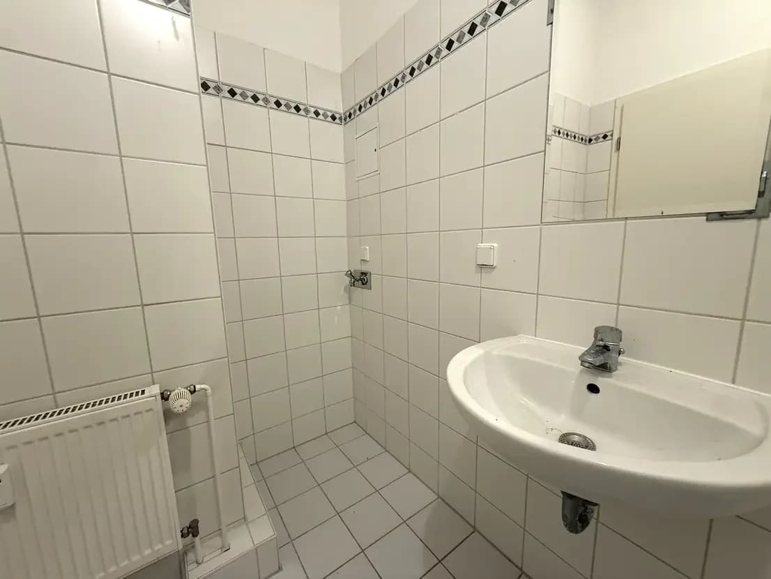 propertyImage