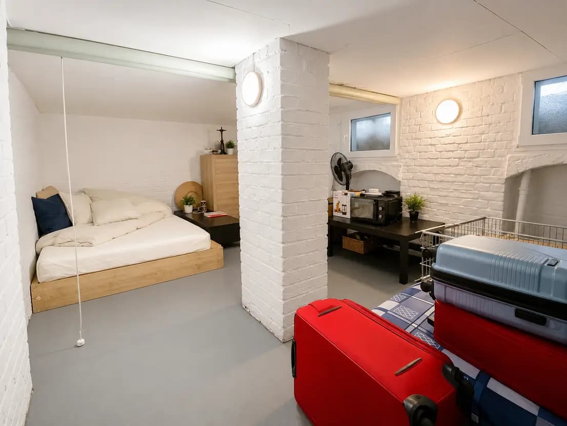 propertyImage