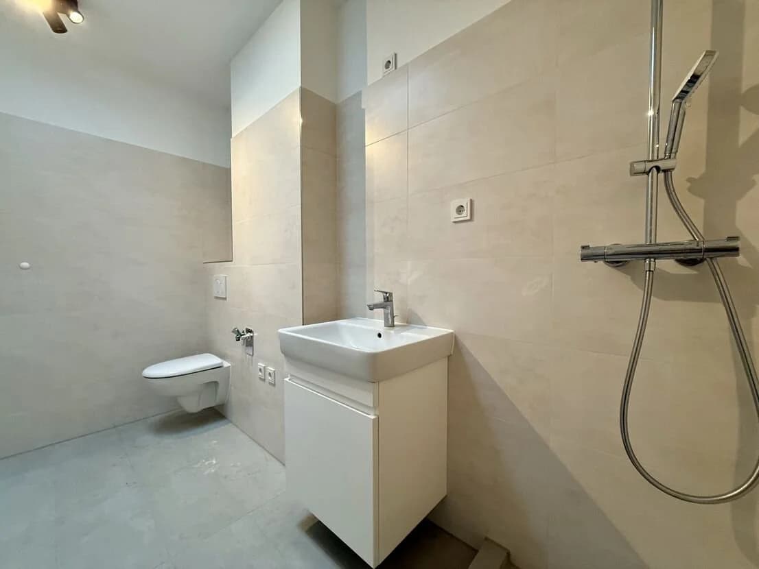 propertyImage