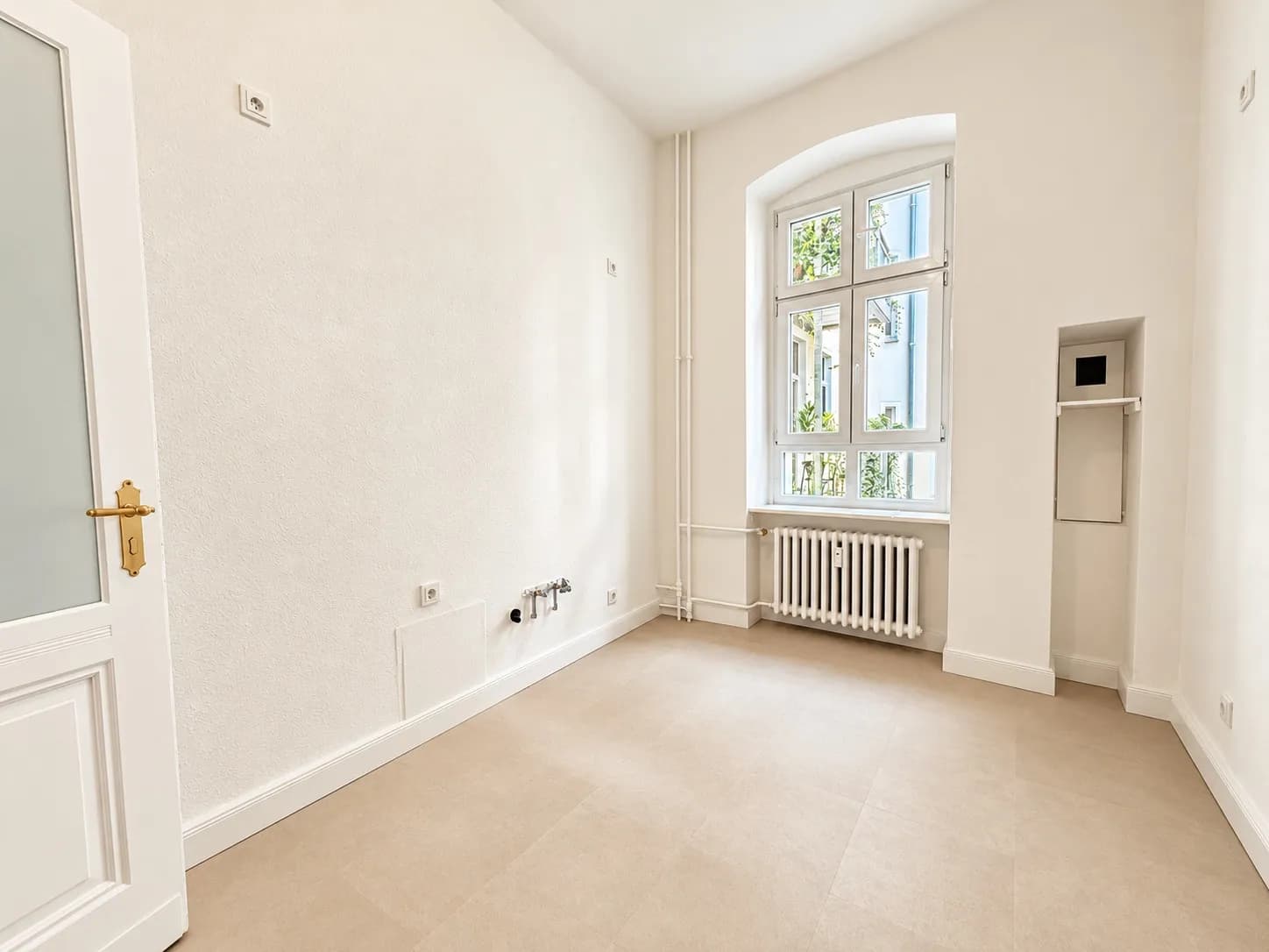 propertyImage
