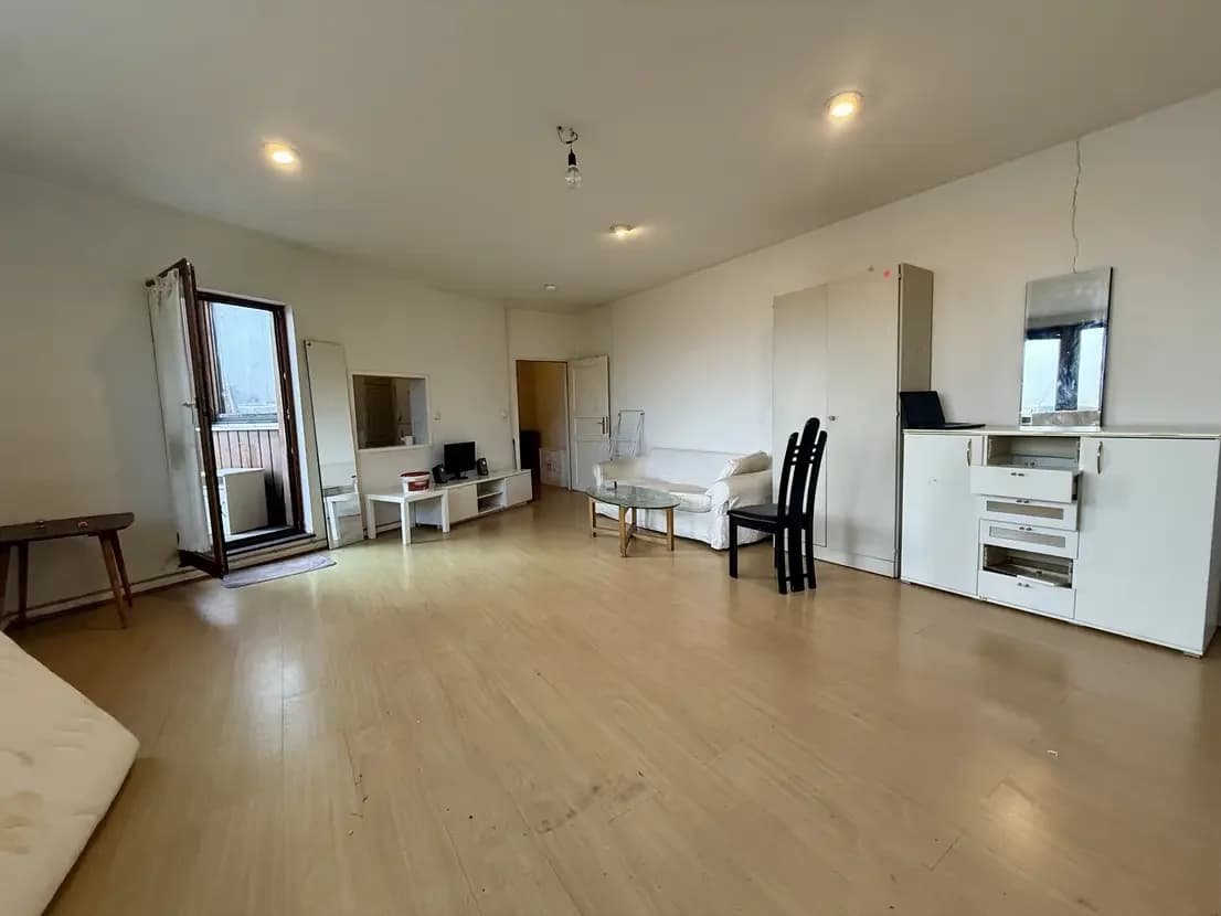 propertyImage
