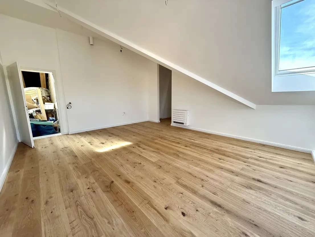 propertyImage